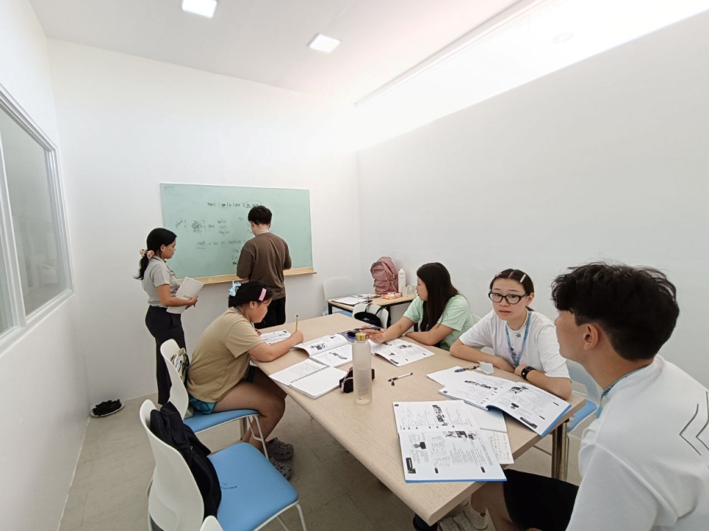 フィリピン留学 Cebu21 - EV La Mer Campus-Class room-2